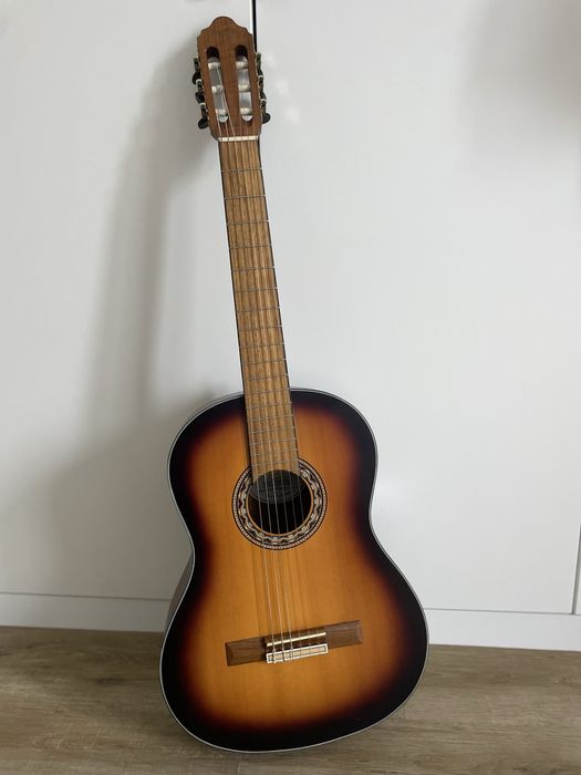 Guitarra acústica clássica Valencia VC304ASB