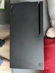 Xbox series x z 3 grami i padem