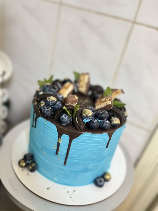 Торти та десерти на замовлення