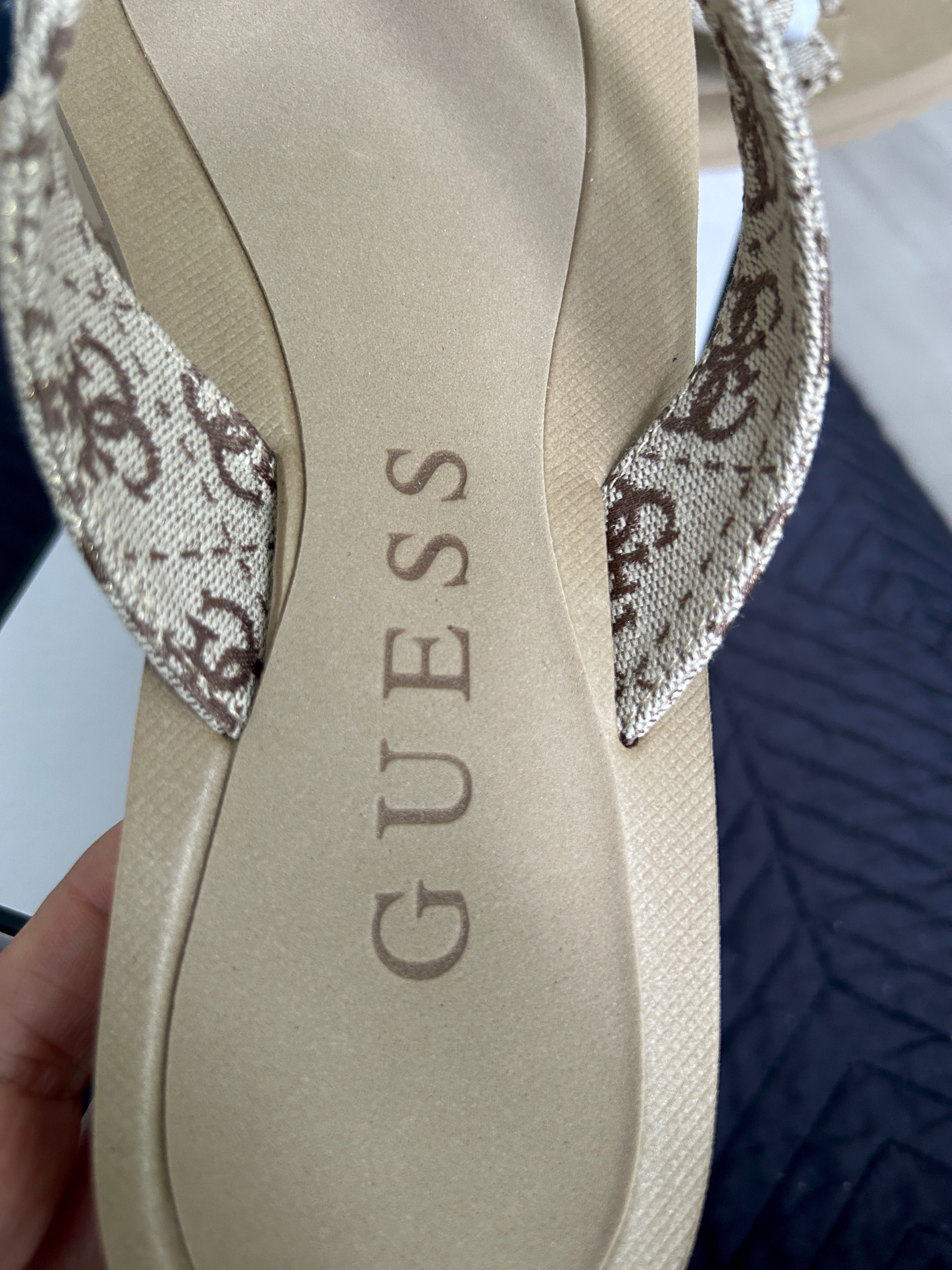 Guess klapki roz 38