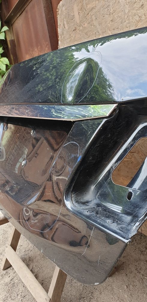 Крышка багажника с "косой" Mercedes E W212
