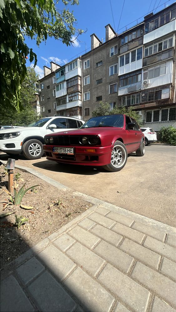 Срочно продам е30