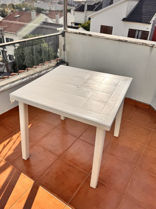 Mesa plastica para ambiente externo