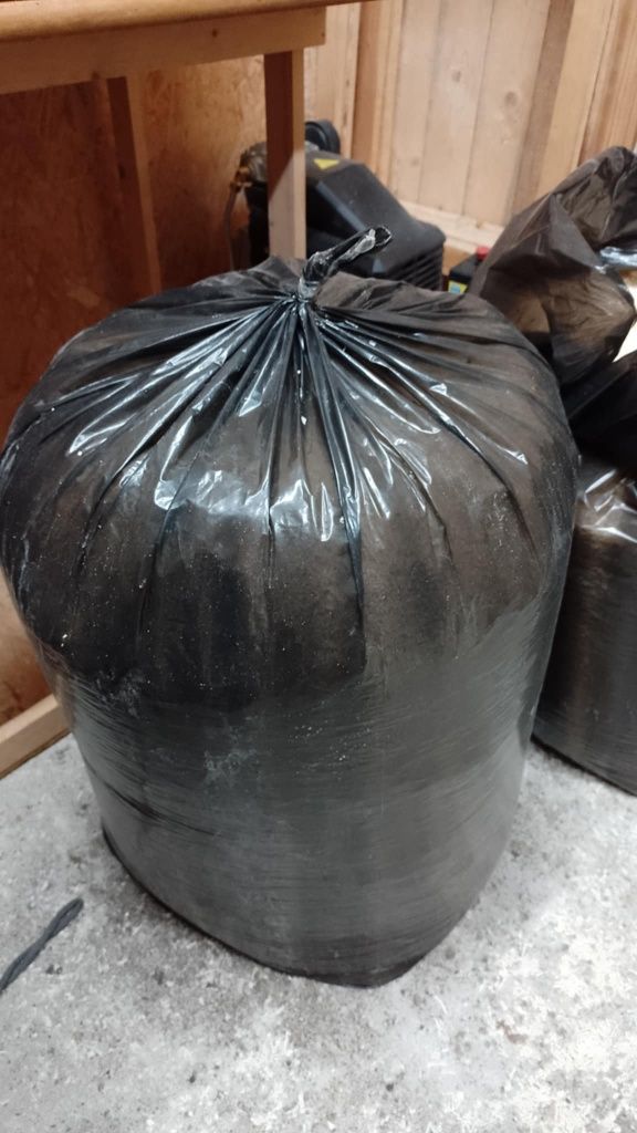 Trociny suche 120L bez pyłu worki z trocinami ze stolarni