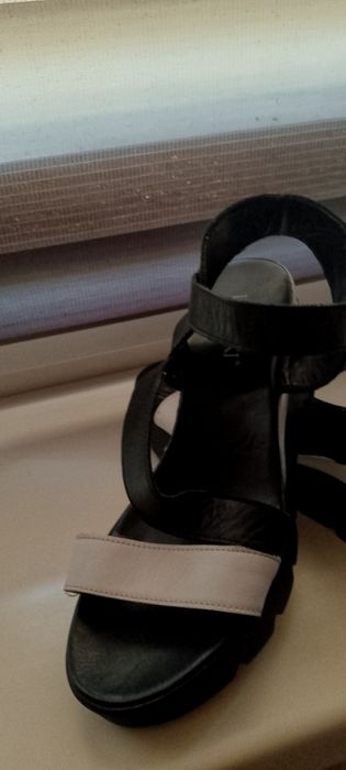 Жіноче взуття,осіннє взуття, літнє взуття.