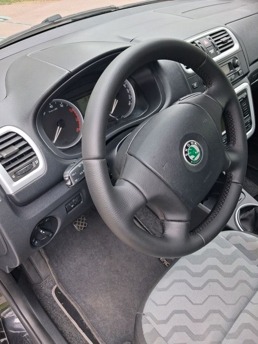 Продається автомобіль Шкода Фабія 2009 року.