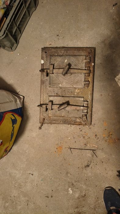 drzwiczki żeliwne do pieca kaflowego