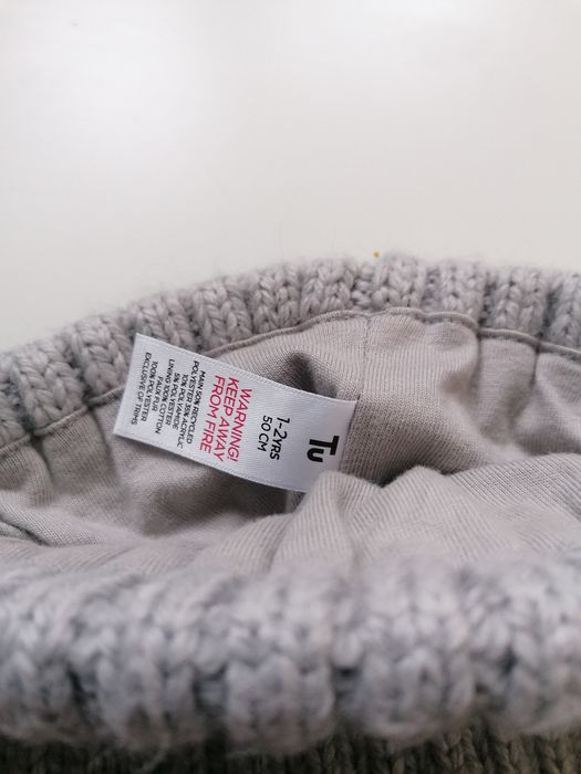 Czapka zimowa dziecięca Tu z pomponami