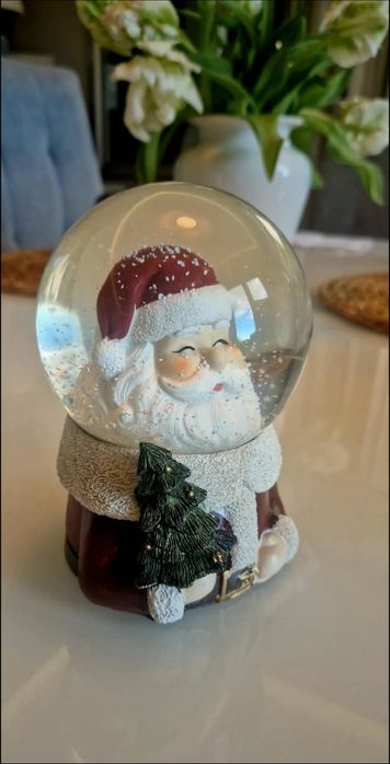 Śnieżna kula Mikołaj duża Home&You