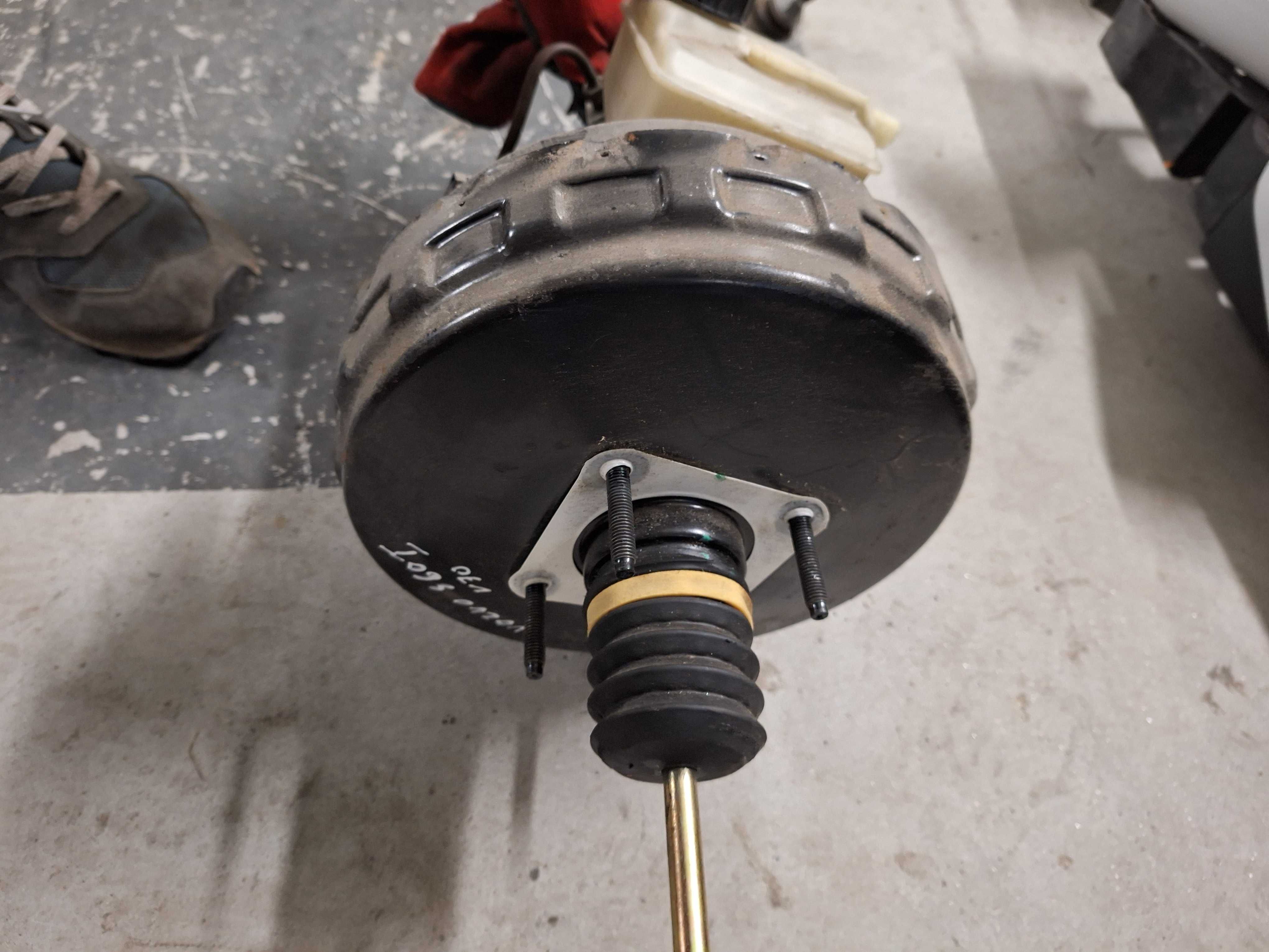 serwo hamulcowe volvo s60v70  2,4 2.5 B P086,19463