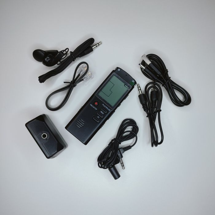 Dyktafon z akcesoriami