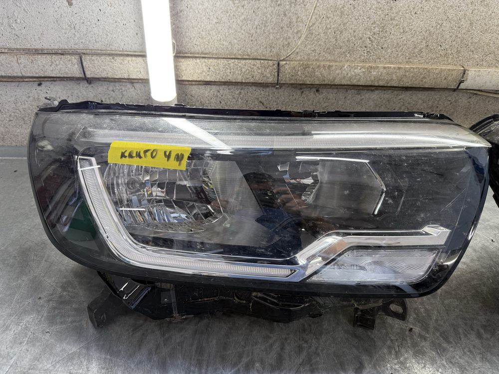 Передні фари до renault kangoo 4 права та ліва.