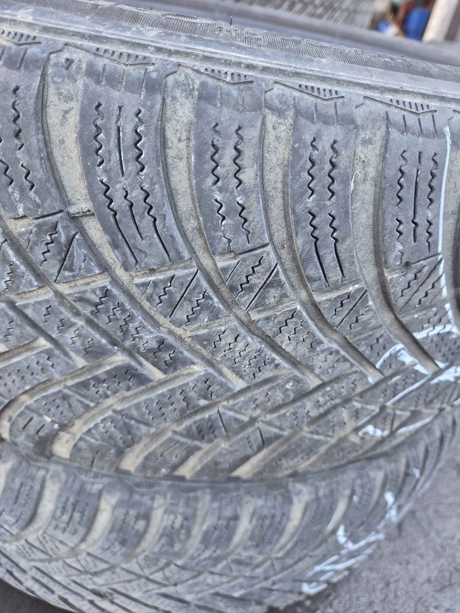 Opony zimowe 225 50 r17 hankook winter icept rs3 4,5mm 2022r nr7