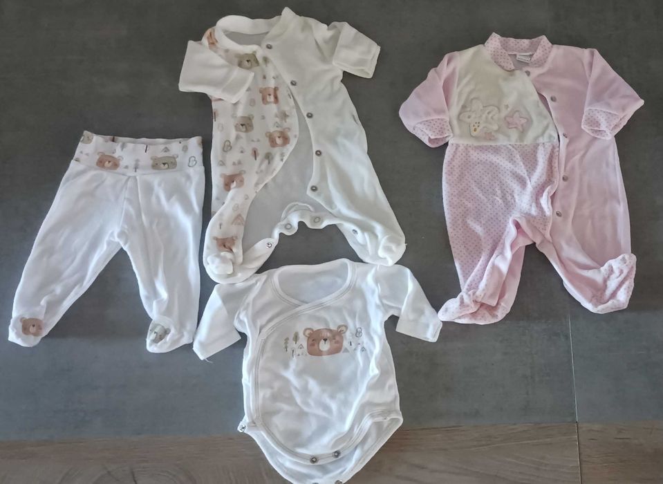 Conjunto de roupas de bebé 1m/2m