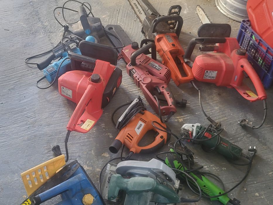 електро інструмент розпродаж з гаража не потрібно. німецький інструмен