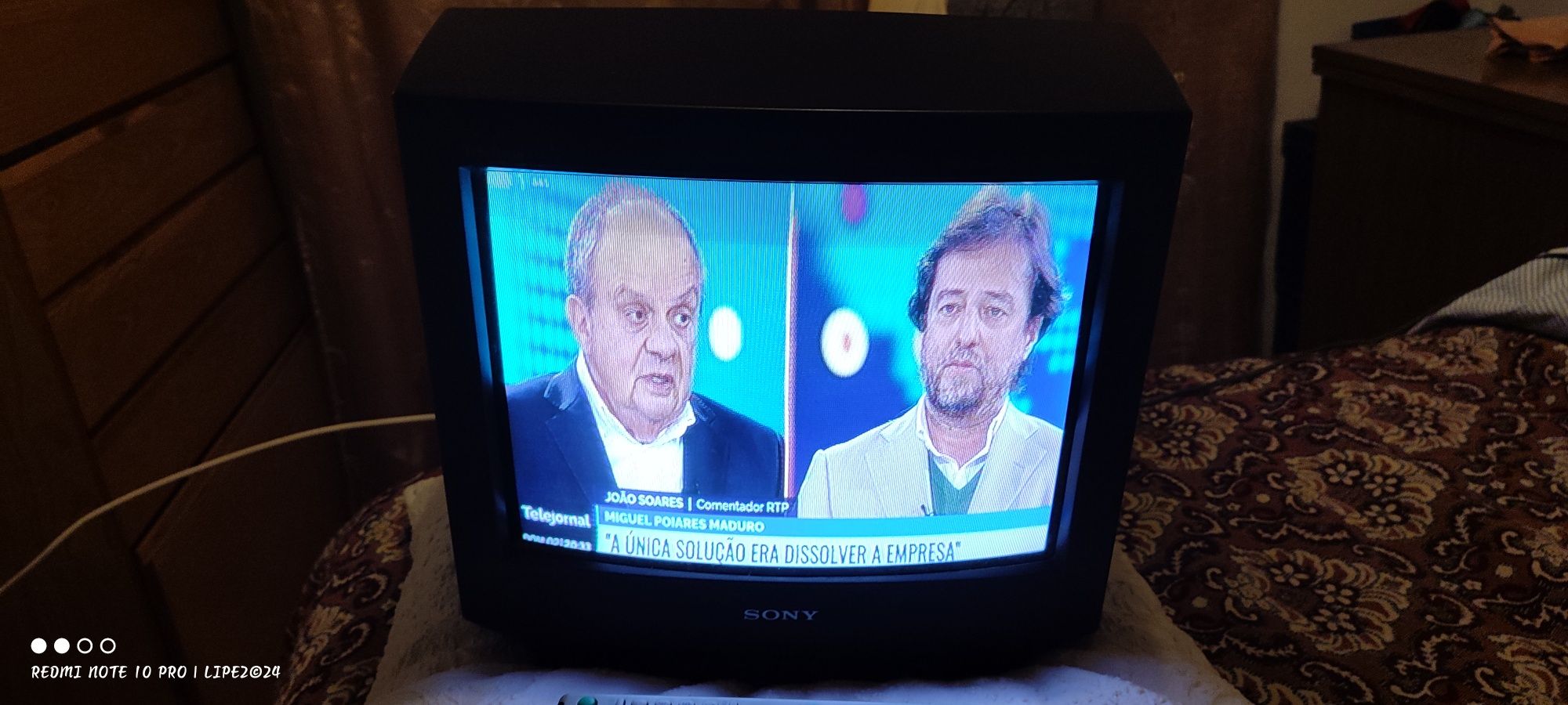 Televisão Sony KV-14M1E
