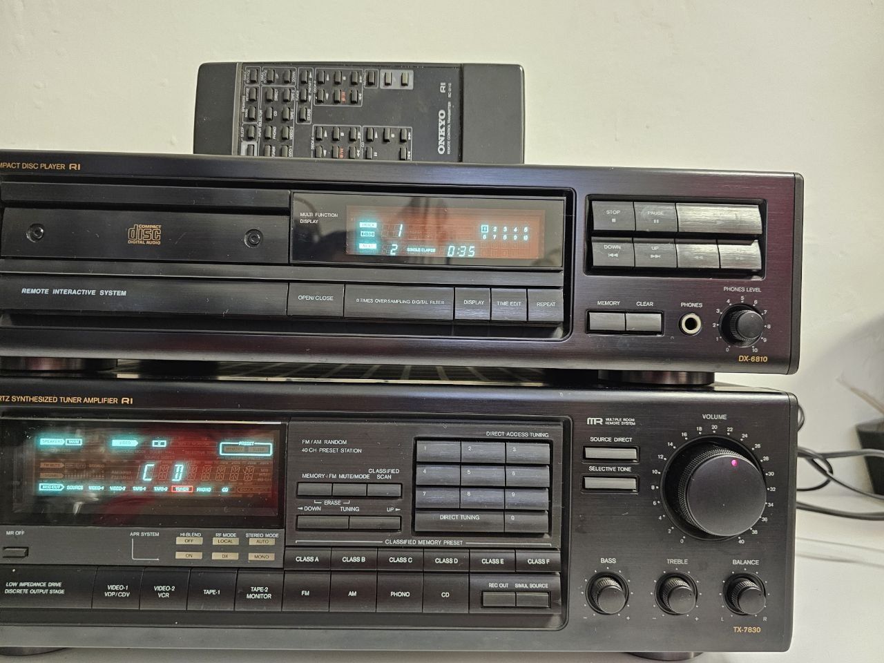 Pilot! Amplituner Onkyo TX-7830/ Odtwarzacz CD Onkyo DX -6810