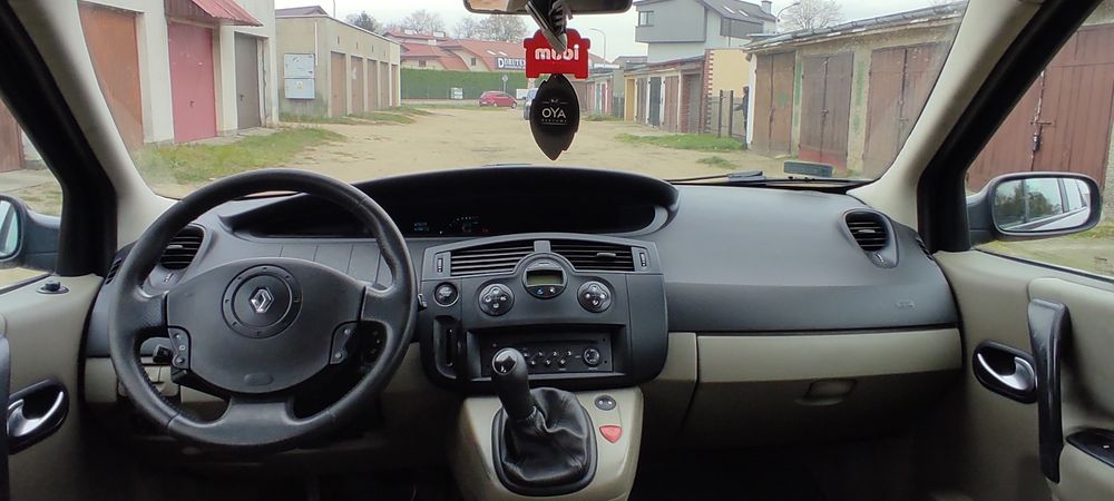 Renault scenic 1.6 benzyna. Tempomat , climatronic 2x koła