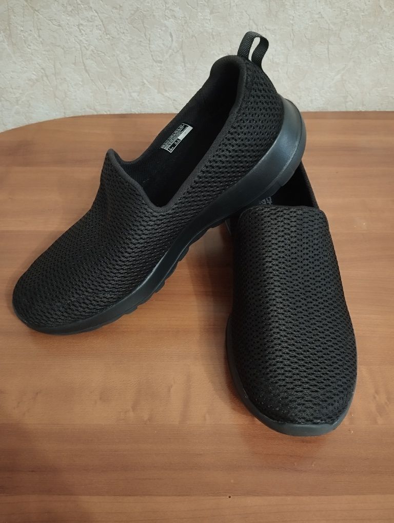 Мокасини (сліпони) Skechers 38 розмір.
