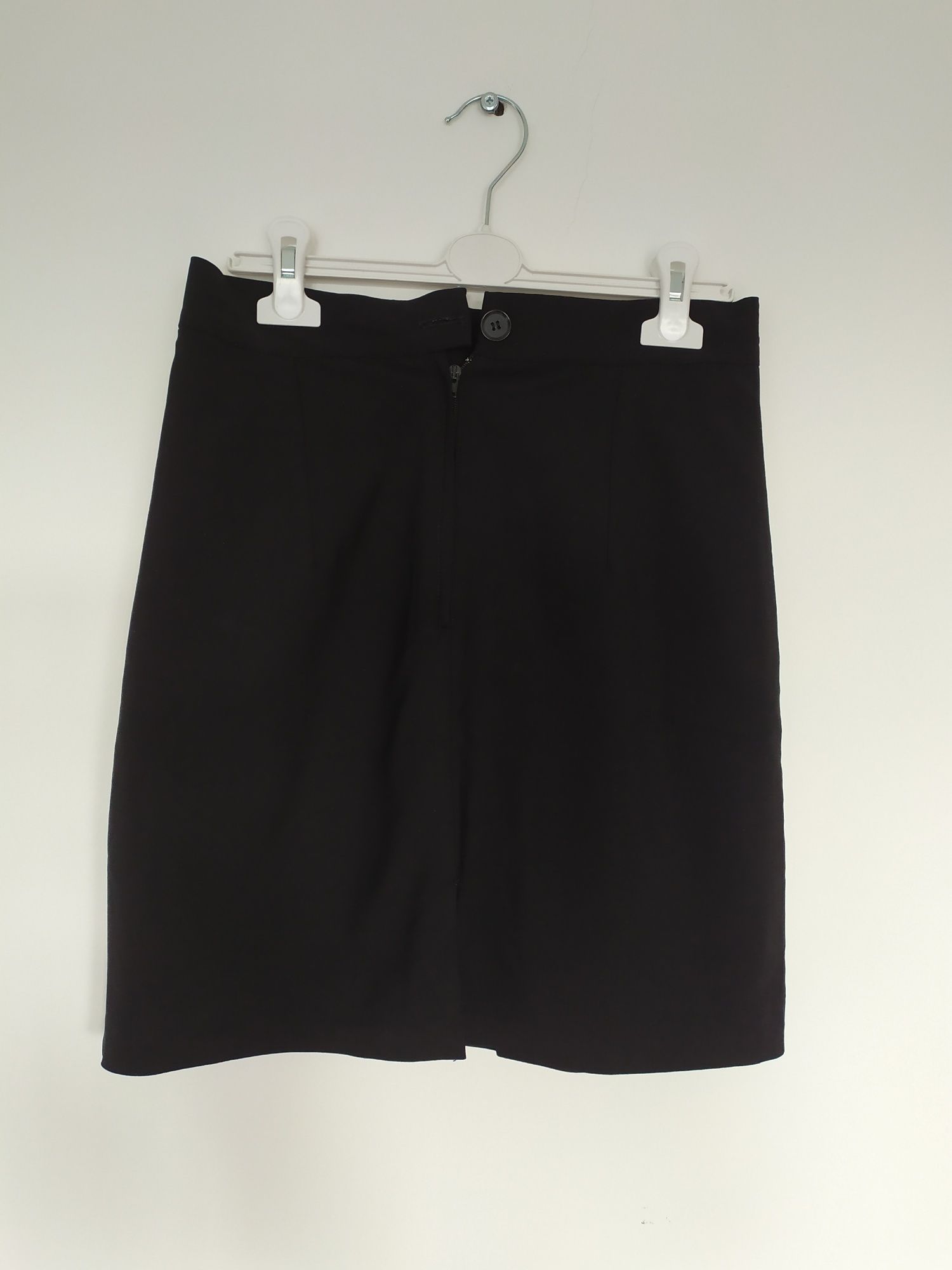 Spódnica czarna elegancka r.S 36