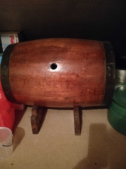 Дерев'яна бочка для вина