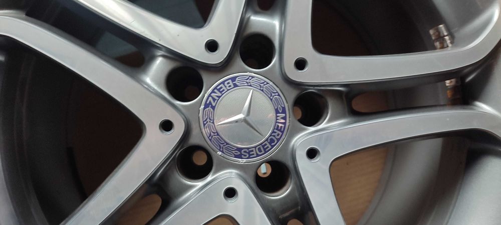 Mercedes  CLS W218 felgi aluminiowe  18 dwie szerokośći stan idealny