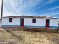 Terreno T3 em Ferreira do Alentejo e Canhestros de 178,00 m2