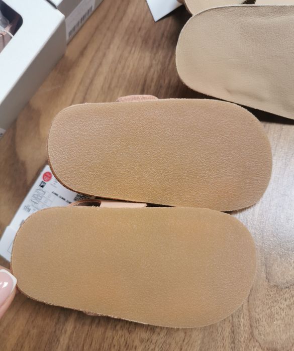 OSTSTNIA PARA Zara SKÓRA sandały roz. 17/18