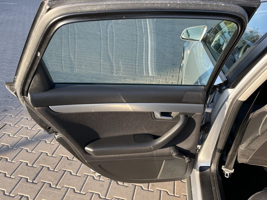 Audi A4 1.6 бензин
