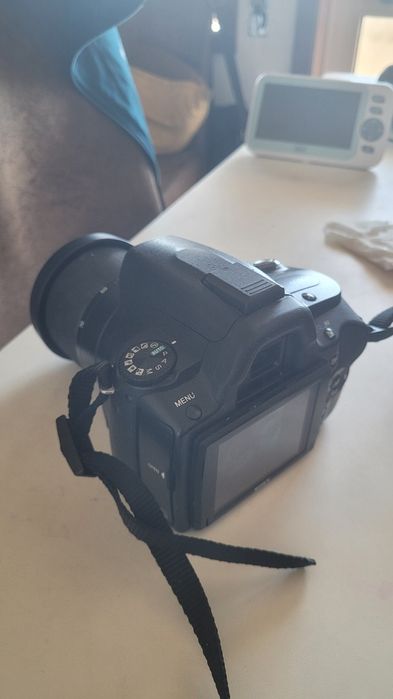 Máquina fotográfica Sony Alpha A 390 com extras
