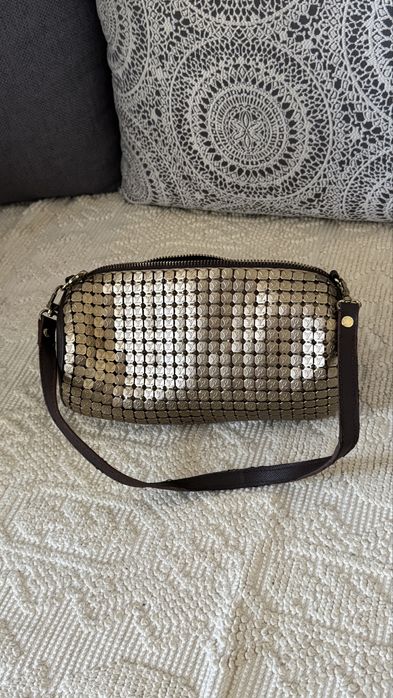 Złota torebka LV pochette