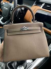 Сумка : 
Hermes Kelly 25 Togo