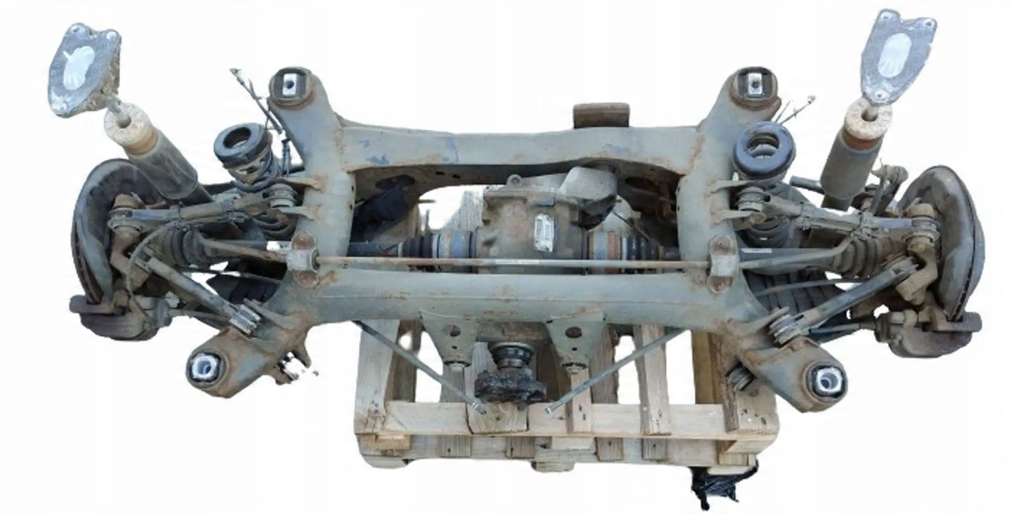 BMW 4 F32 2.0 BENZYNA BELKA OŚ TYLNA 6851656