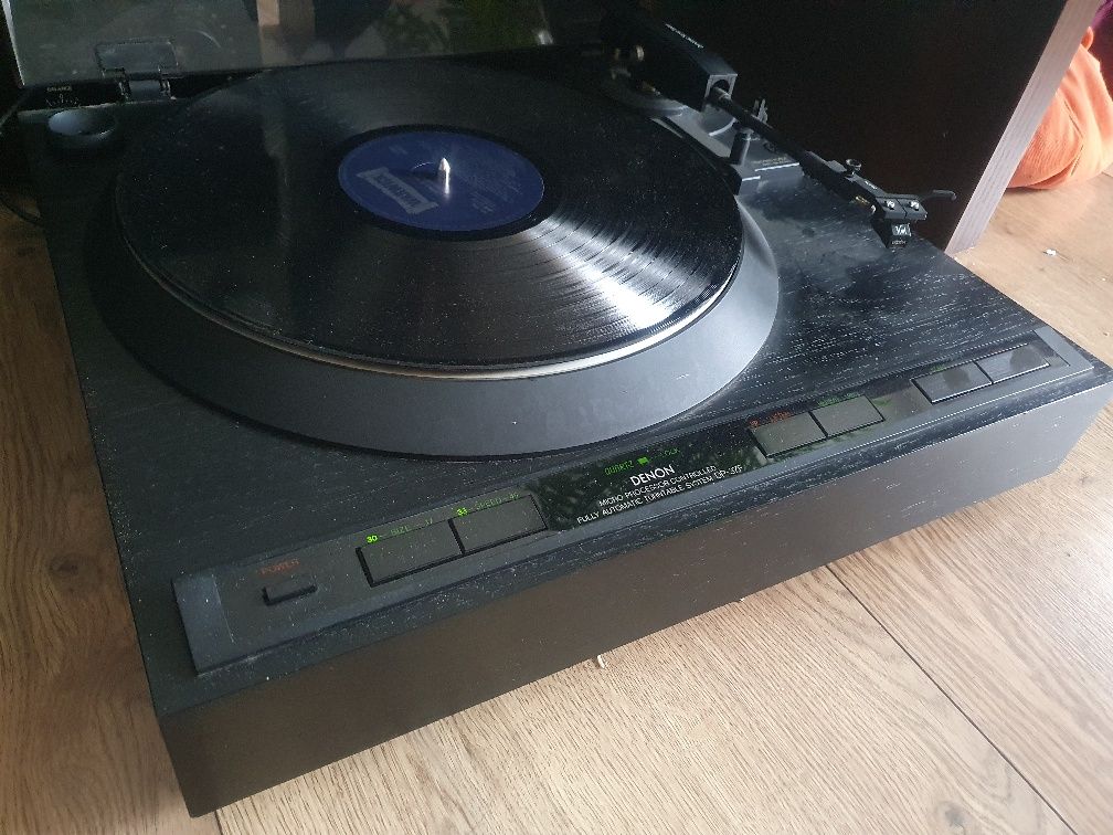 Gramofpn Denon dp37F