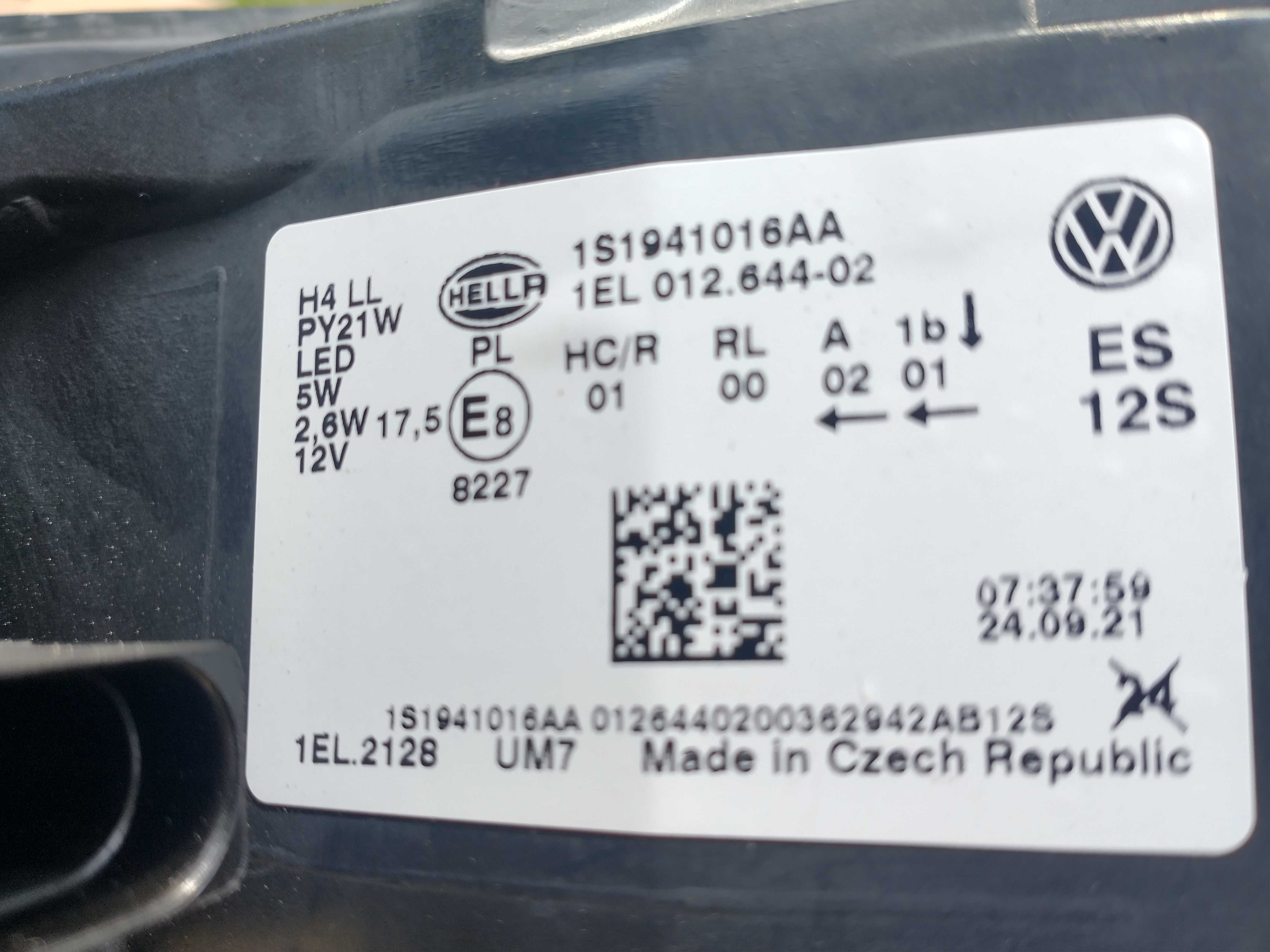Lampa przednia prawa do VW - UP / 1EL.012.644.02