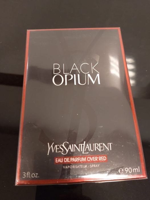 Black Opium Over Red marki Yves Saint Laurent 90ml