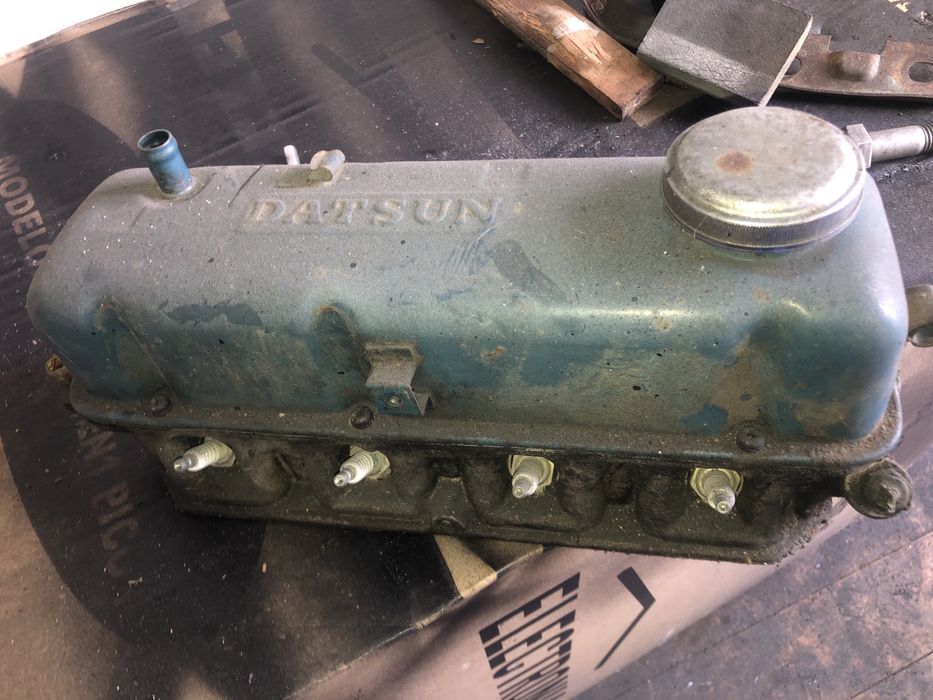 Colaça de datsun 1200