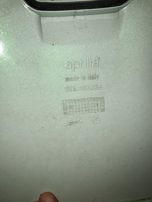 aprilia scarabeo 125