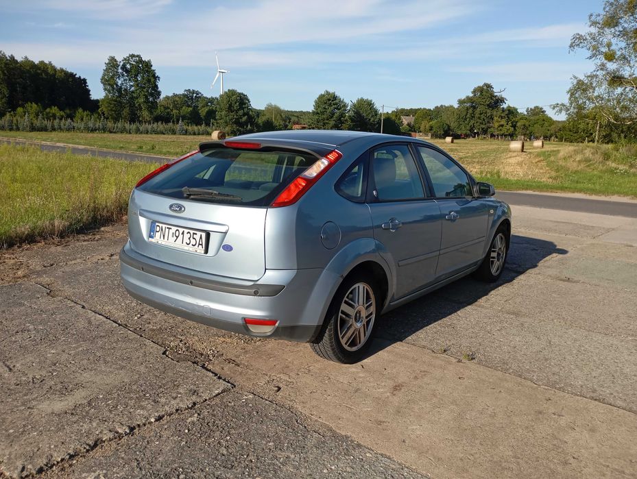 Ford Focus 2  1,6benzyna Ghia