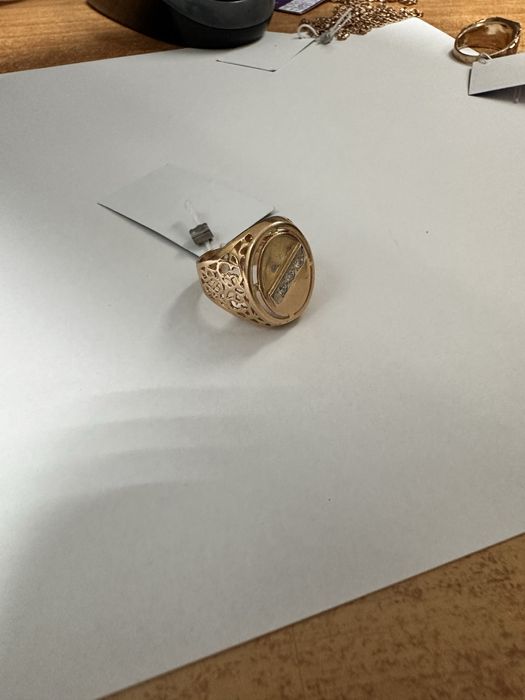 Золотой перстень / печатка / кільце