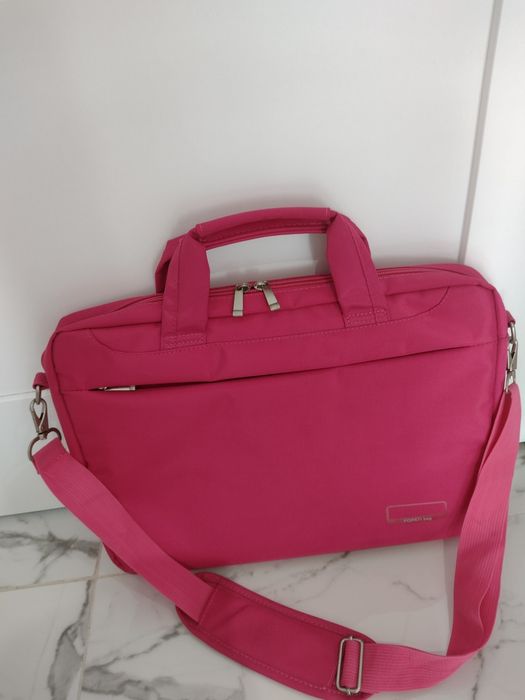 Różowa torba z paskiem na laptopa duża XXL