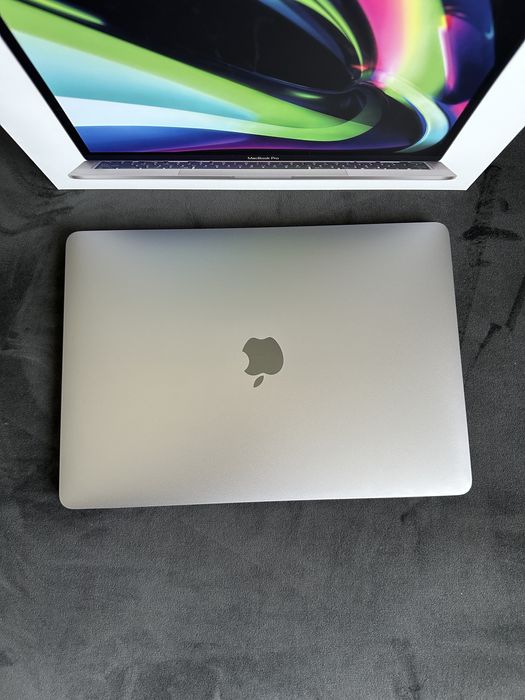 Macbook Pro M1 16 GB RAM 1 TB SSD