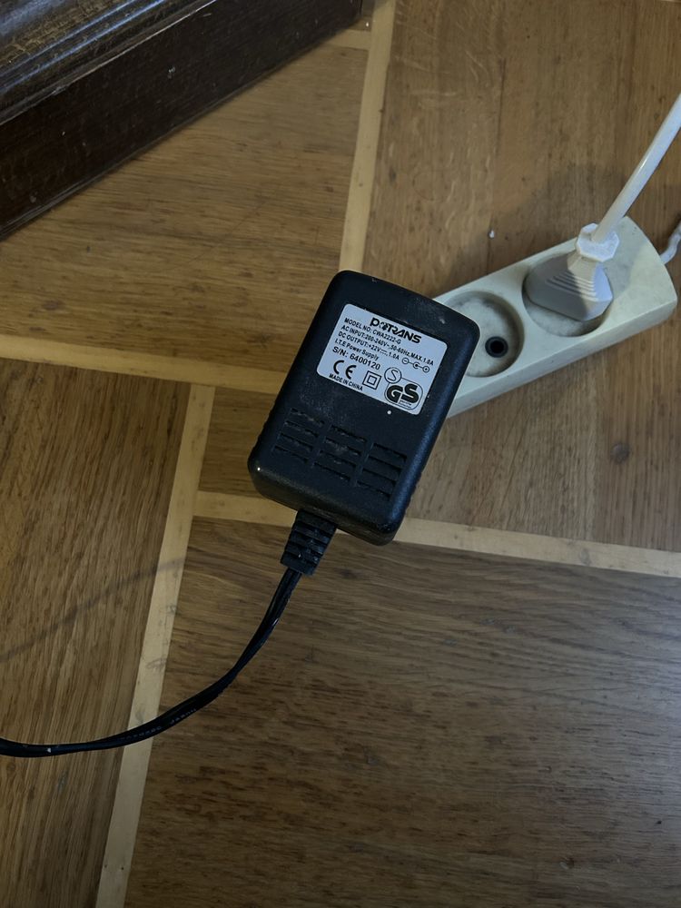 Продам пилосос AKAI  AV-2201