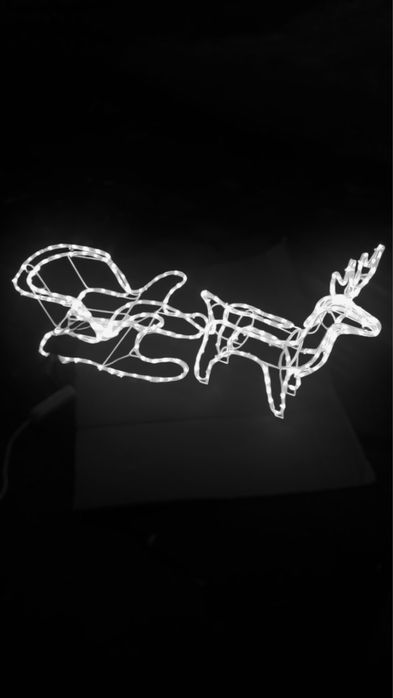 Світлодіодний олень новорічний із санками