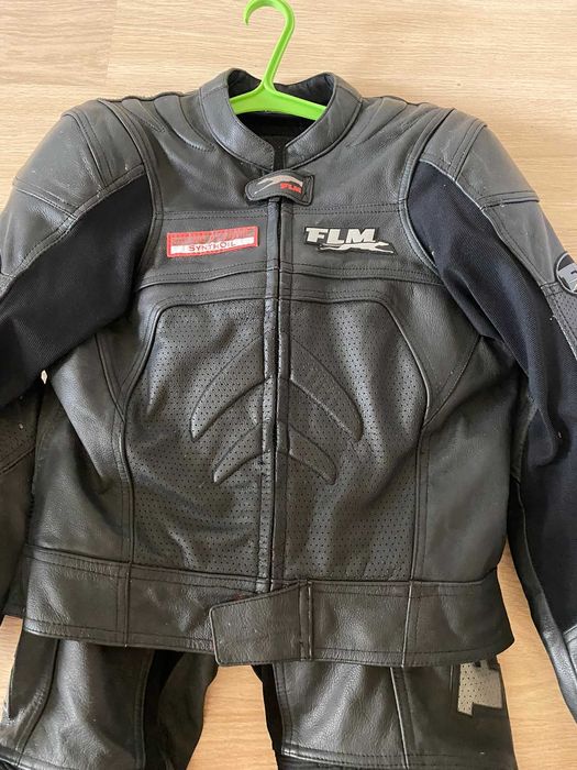 Продаю роздільний мотокостюм FLM