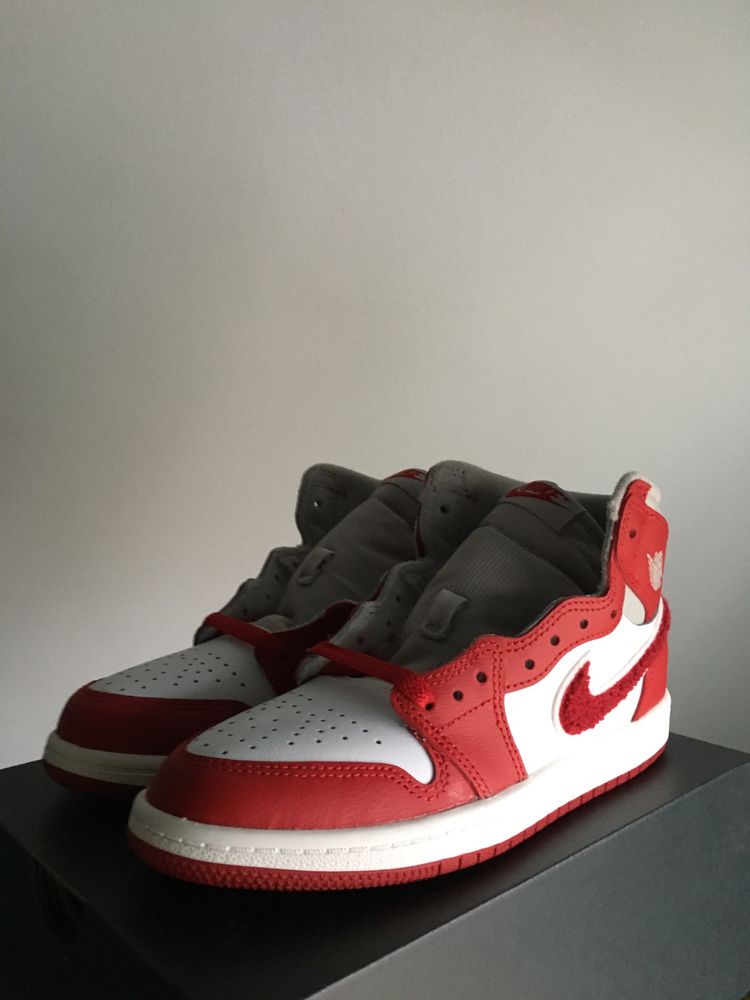 Nike Jordan 1 Retro High OG Varsity Red 35