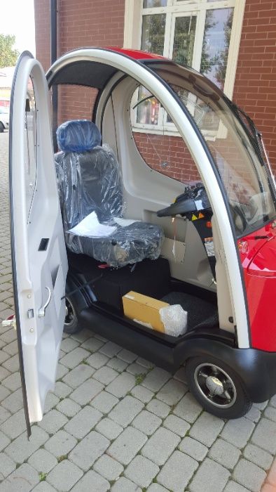 Pojazd inwalidzki elektryczny Shoprider Maxi Cab-