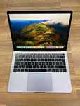 MacBook Air 13 Retina (A1932) -8GB Ram, 128GB SSD, C/carregador