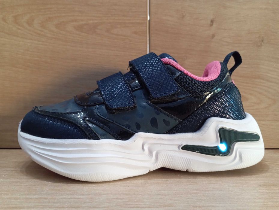 Kuniboo Buty Sportowe Sneakersy Dziewczęce LED Rozm 28 /18cm