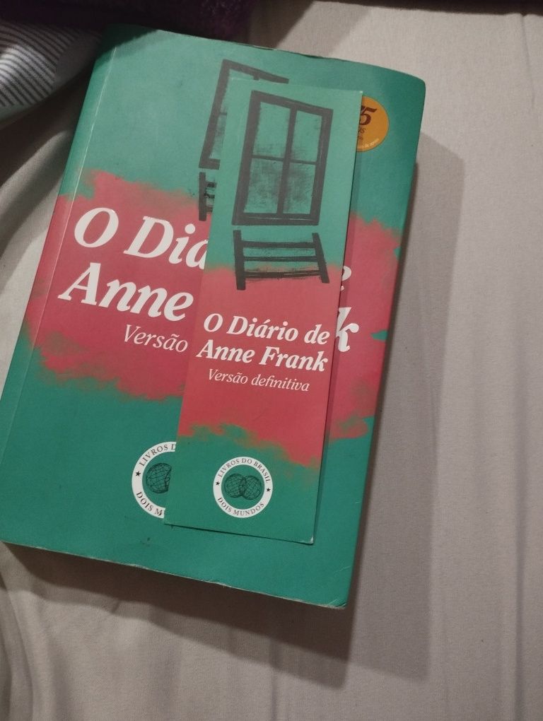 Livro "O Diário de Anne Frank"
